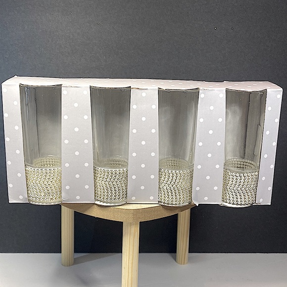 NEW FIG & FERN 4 PIECE SHOT GLASS SET - Picture 1 of 4